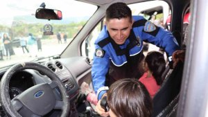 Polislerden özel öğrencilere ziyaret