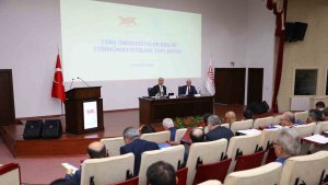 Rektör Çomaklı, TÜRKÜNİB değerlendirme toplantısına katıldı