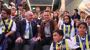Malatyalı depremzede çocuklara Fenerbahçe Başkanı Ali Koç'tan sürpriz