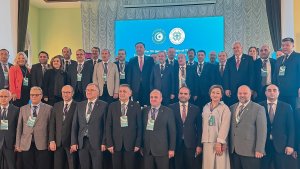 Rektör Çomaklı, Bakü'de gerçekleşen TÜRKÜNİB toplantısına katıldı