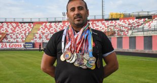 Eski atlet Ersin Tacir, kendini gençlere adadı