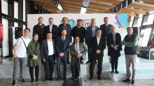 Ayhan Türkez ve Nihat Kılıçoğulları Kitap Fuarı'nda sevenleriyle buluştu