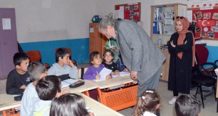 Sarıkamış'ta "Meslekleri Öğreniyorum-Geleceğe Bilerek Yürüyorum" projesi