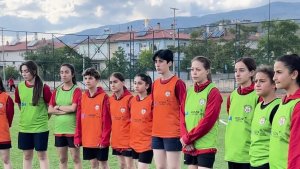 Gençlergücü Kadın Futbol Takımı, önyargıları kırarak kadının gücünü gösterdi