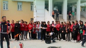Iğdır'da lise öğrencilerine yangın tatbikatı eğitimi