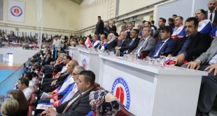 Hakkari Üniversitesinde mezuniyet töreni düzenlendi