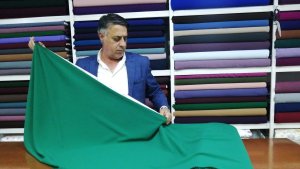 Ağrı'da elbiselik kumaşa talep artıyor