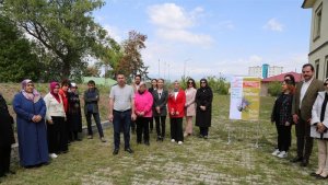 Sağlıkta farkındalık için fidan diktiler
