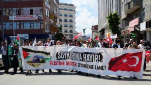 Üniversite öğrencilerinden "Filistin" temalı mezuniyet yürüyüşü