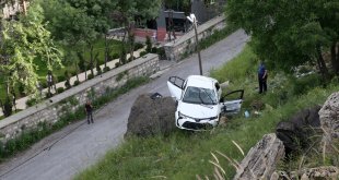 Bitlis'te 3 aracın karıştığı trafik kazasında 5 kişi yaralandı