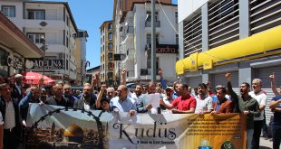 Ağrılılar Filistin'de devam eden katliama karşı bir araya geldi