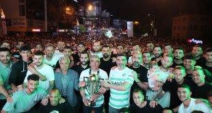 Iğdır FK'nin 1. Lig'e yükselmesi, kentte düzenlenen etkinlikle kutlandı