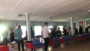 Bingöl'de şehit ve gazi çocuklarına ayakkabı yardımı