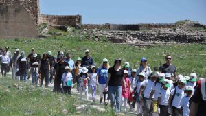Kars Ani Ören Yeri'nde çevre günü etkinliği