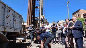 Başkan Akpunar ilk adımı termalle attı