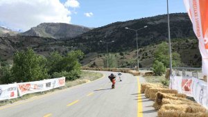 2024 Dünya Kaykay İniş Şampiyonası, Ergan Dağında başladı