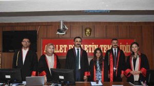 Hukukçu olmak isteyen küçük Rabia adliyeyi gezdi