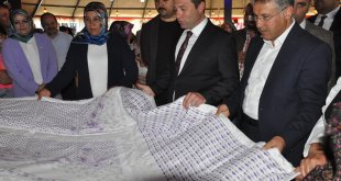 Bulanık'ta yıl sonu sergisi açıldı