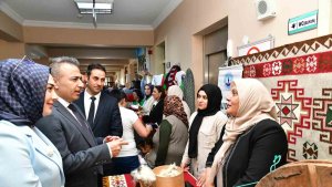 Hayat boyu öğrenme haftası sergi açılışı yapıldı