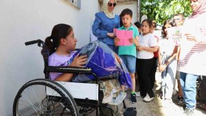 İlkokul öğrencilerinden anlamlı davranış: Mezuniyet balosu yerine arkadaşlarını sevindirdiler