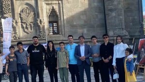 El emeklerini sergilediler