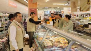 Ağrı'da gıda satış yerlerine denetim yapıldı