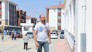 Bu okulda TYT'ye girenler 40 yaşında, geç kalanların heyecanı güldürdü