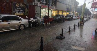 Erzincan'da sağanak ve dolu hayatı olumsuz etkiledi