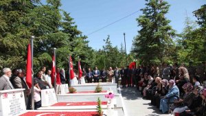 Ahlatlı Şehit Mesut Ardıç kabri başında anıldı