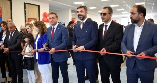 Bitlis Ahmet Eren Bilim ve Sanat Merkezi'nde yıl sonu sergisi düzenlendi