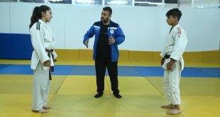 Hakkarili judocuların hedefi Türk bayrağını dalgalandırmak