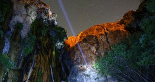 Darende'nin tarihi ve doğal güzellikleri gece görüntülendi