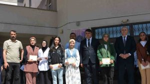 Patnos'ta 31 Bin Öğrenci Karne Sevinci yaşadı.