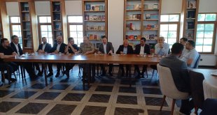 Malazgirt'te bayramlaşma programı düzenlendi