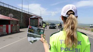 Ardahan Valisi Çiçek, sürücüleri uyardı