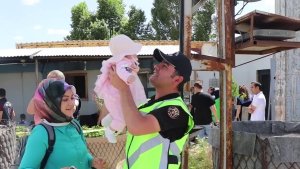 Ailelerinin bindiği araçlar için polis telsizinden şüpheli ihbarı yapıldı