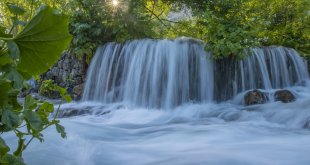 Doğa harikası Munzur Gözeleri'nde turizm hareketliliği başladı