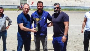 Ciritte kupalar sahiplerini buldu