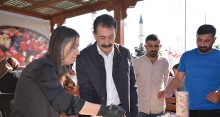 Ağrı Belediyesi Aşure Günü etkinliği düzenledi