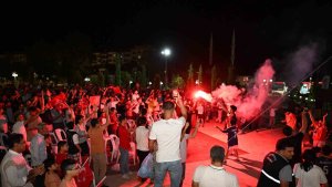 Battalgazi Belediyesi'nde milli maç coşkusu