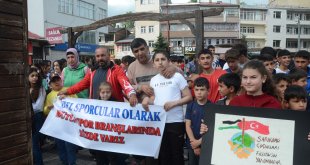 Kars'ta öğrenciler, yaz kursları açılışında Filistin'e destek oldu