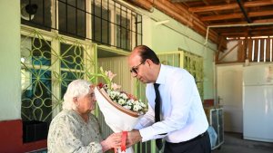 Geçit, "Yaşlılarımız bizim canlı tarihimiz, hafızamızdır"