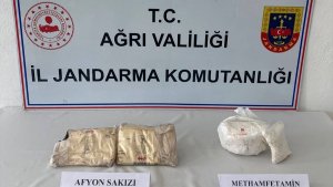 Ağrı'da otomobilde 3 kilo 300 gram uyuşturucu ele geçirildi