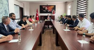 Tayini çıkan Çaldıran Kaymakamı Türker, kurum müdürleriyle vedalaştı