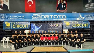 Badminton ulusal hakemi Konak'a milli görev