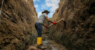Türkiye-İran sınırında deprem üretme potansiyeli olan fay hattı, kazıyla araştırılıyor