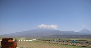 Ağrı Dağı tırmanışlarında ölen dağcılar anıldı