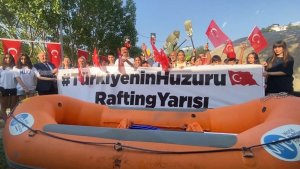 Tunceli'de, Türkiye'nin Huzuru Rafting Yarışması'nın startı verildi