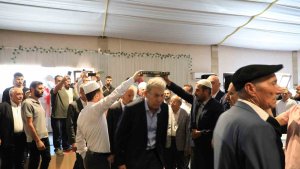 Husumetli iki aile 3 yıl aradan sonra barıştırıldı