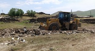 Van'da taşkınların zarar verdiği mahallelerde çalışmalar sürüyor